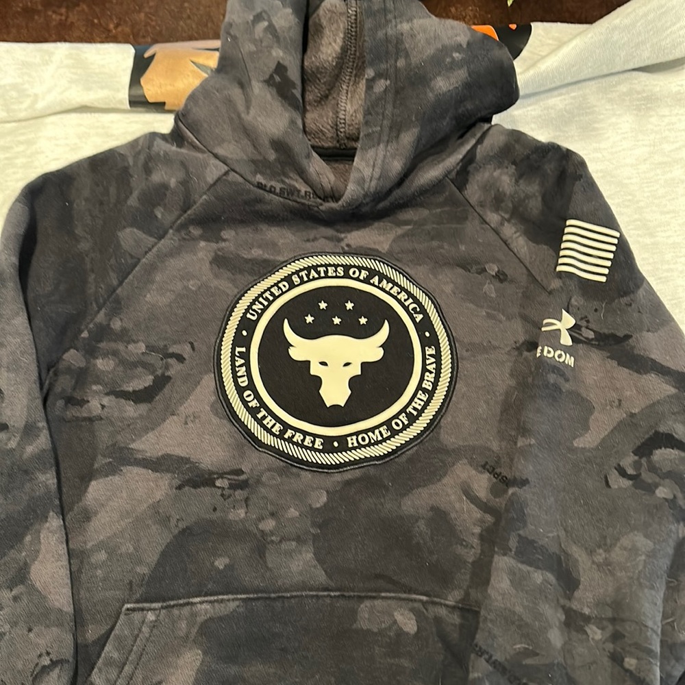 Used under armor hoodie.